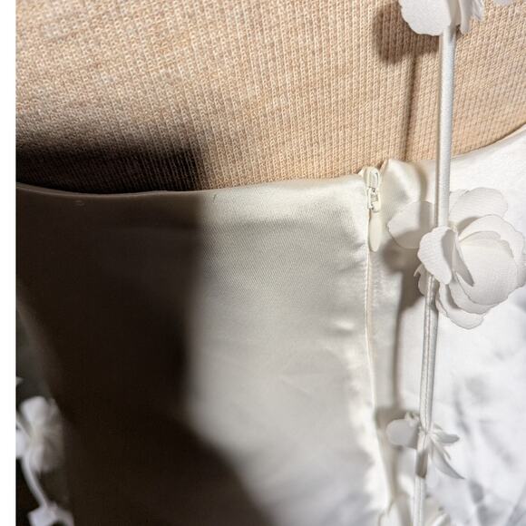 Meshki Otillie White Satin Rose Flower Strap Draped Neck Reception Mini Dress M - Picture 4 of 8